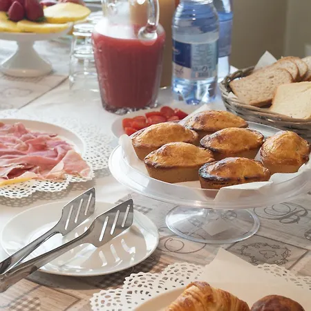Bed & Breakfast Domus Salento & Con Parcheggio Privato In Loco 4*