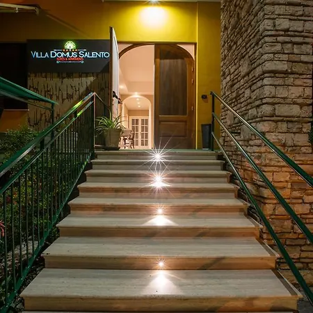 Domus Salento & Con Parcheggio Privato In Loco Lecce