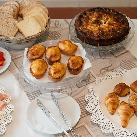 Domus Salento & Con Parcheggio Privato In Loco Bed & Breakfast Lecce
