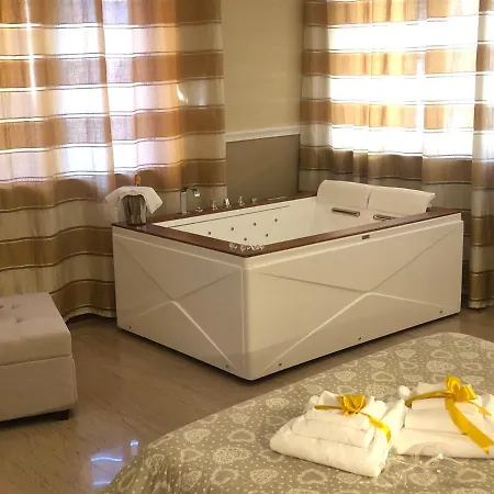 Domus Salento & Con Parcheggio Privato In Loco Bed & Breakfast Lecce