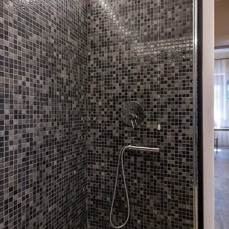 Domus Salento & Con Parcheggio Privato In Loco 4*