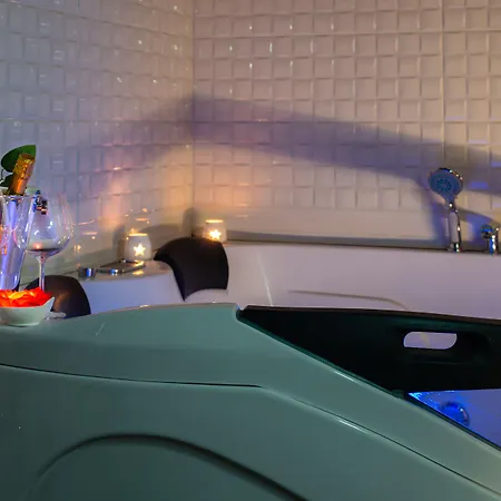 Domus Salento & Con Parcheggio Privato In Loco 4* Lecce