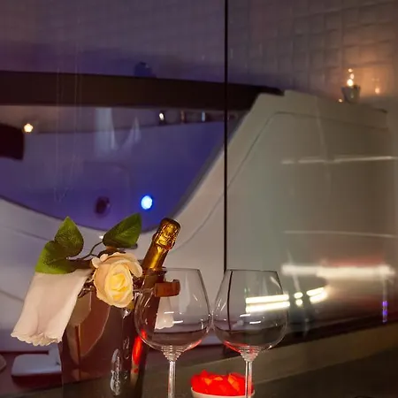 Domus Salento & Con Parcheggio Privato In Loco