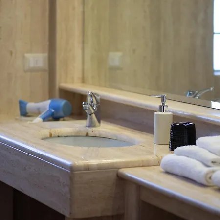 Panzió Domus Salento & Con Parcheggio Privato In Loco 4*