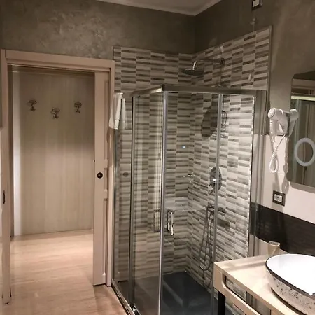 Domus Salento & Con Parcheggio Privato In Loco 4* Lecce
