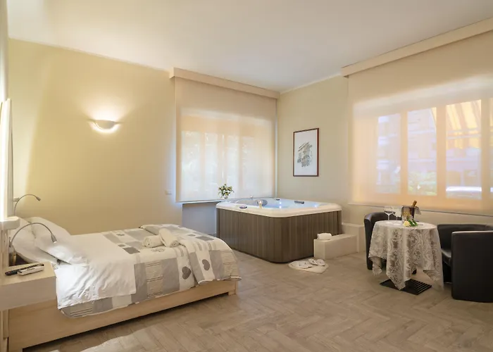 Domus Salento & Con Parcheggio Privato In Loco 4* Lecce