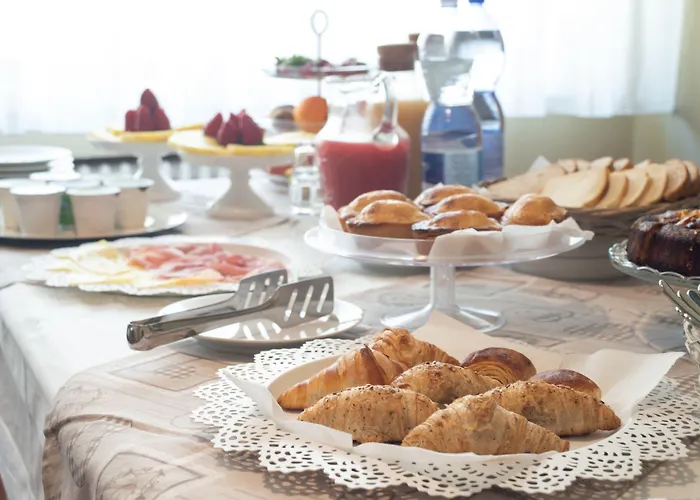 Domus Salento & Con Parcheggio Privato In Loco Nocleg ze śniadaniem 4*