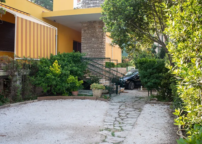 Domus Salento & Con Parcheggio Privato In Loco Lecce