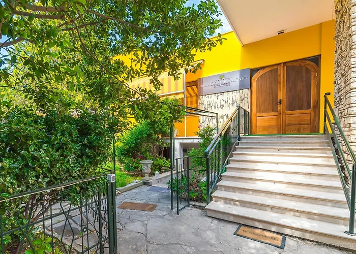 Domus Salento & Con Parcheggio Privato In Loco Nocleg ze śniadaniem